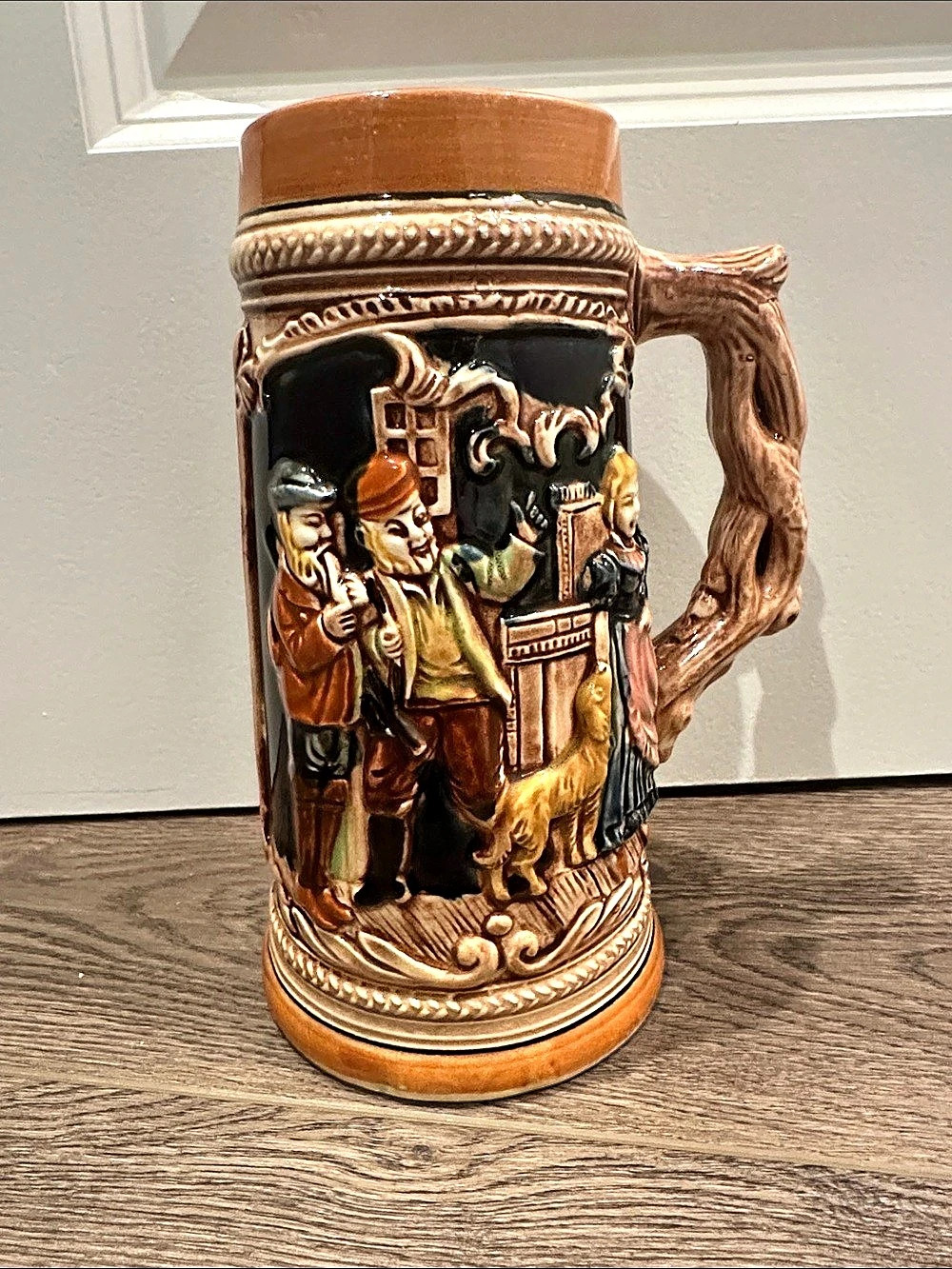 Vintage-Style Relief Beer Stein in Brown